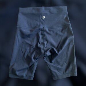 Lululemon Size 4 USED Women's Navy Blue Align High Ride Biker Shorts 6”